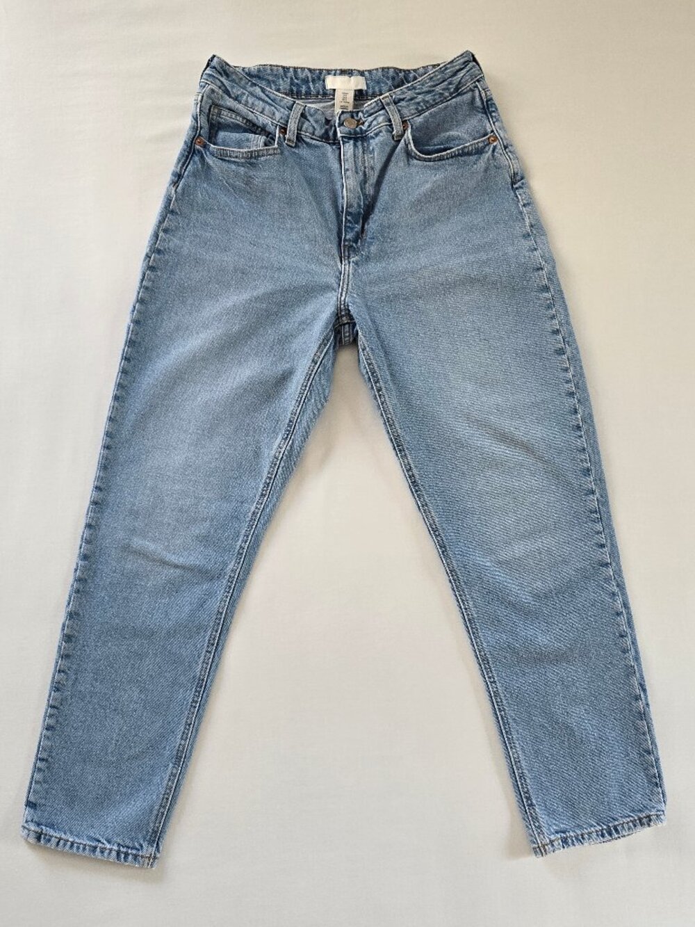H&M High Waist Mom Jeans Light Wash Blue Denim Size 8 EUR 40 EUC